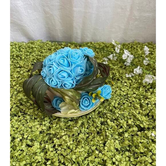 Teacup with blue foam roses great gift idea - Picture 2 of 6